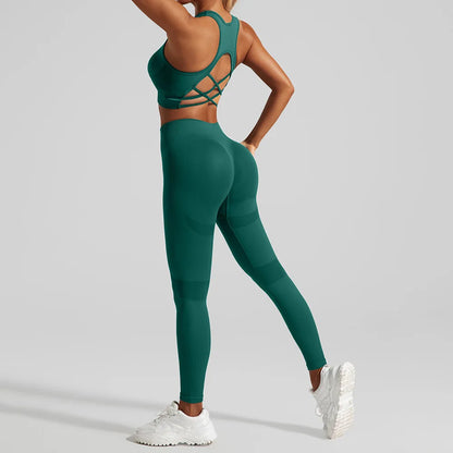 Stylish and breathable luxury yoga set featuring a sleeveless backless design for women, ideal for both performance and fashion during workouts.