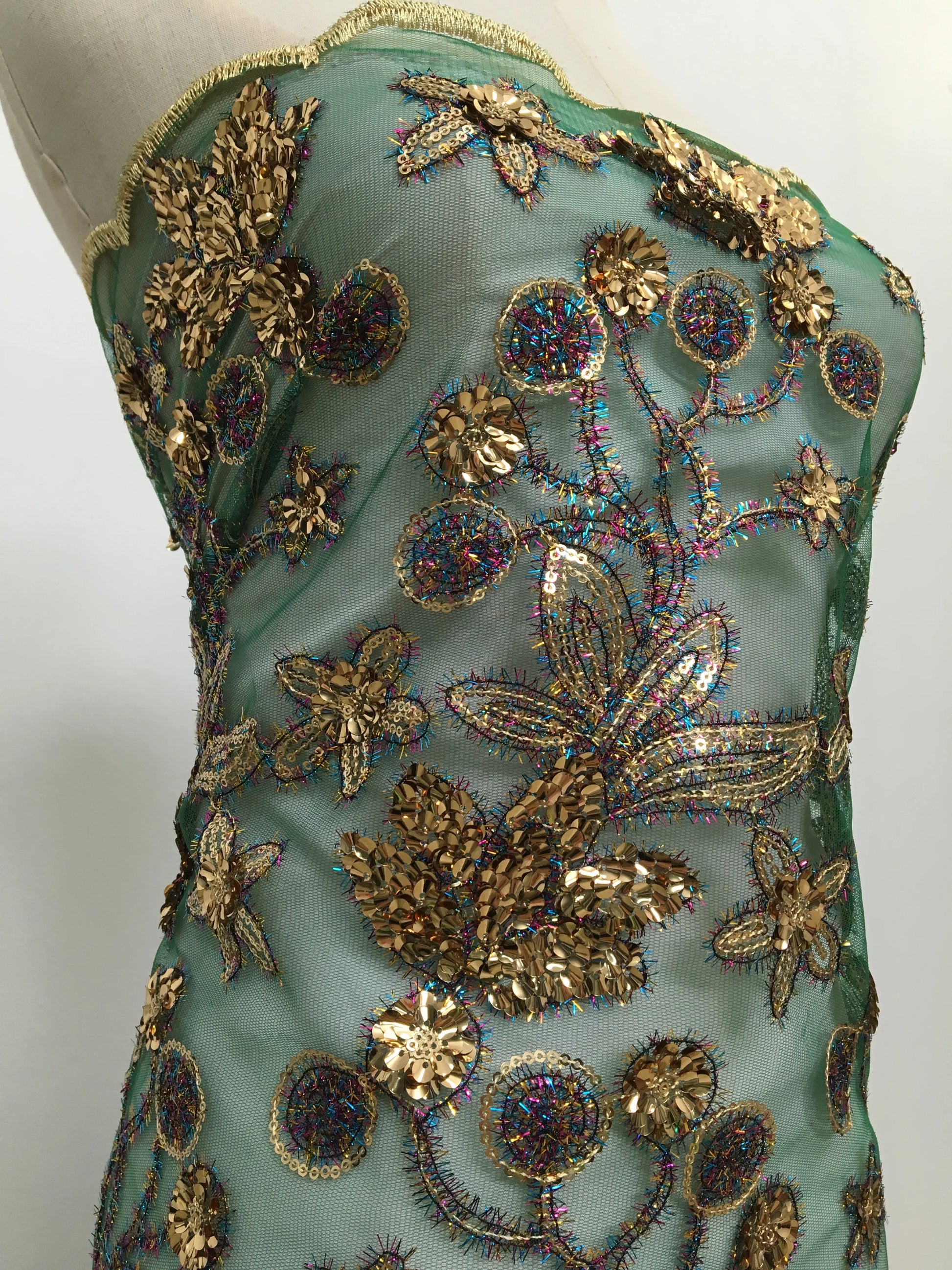 Kalume high-quality African lace fabric with sequins in rich mesh texture, perfect for luxury party and wedding dresses.