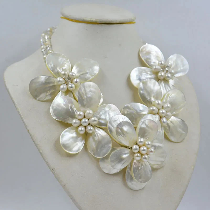 Sophisticated wedding necklace embodying a trendy shell flower design, crafted with high-quality copper and adorned with sparkling crystals.