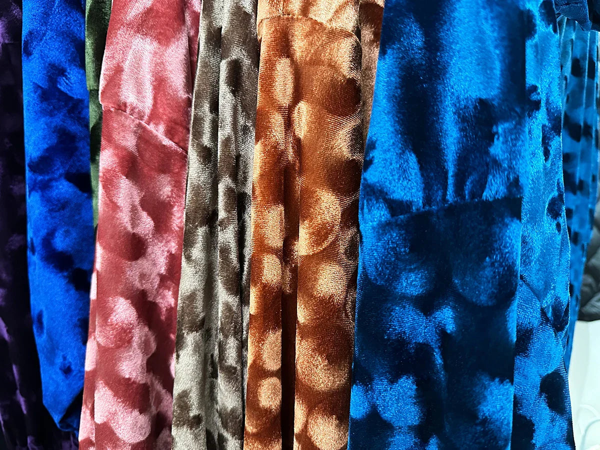 Chic Islamic prayer kaftan dress made from soft velvet, offering a loose fit with high stretch for comfort.