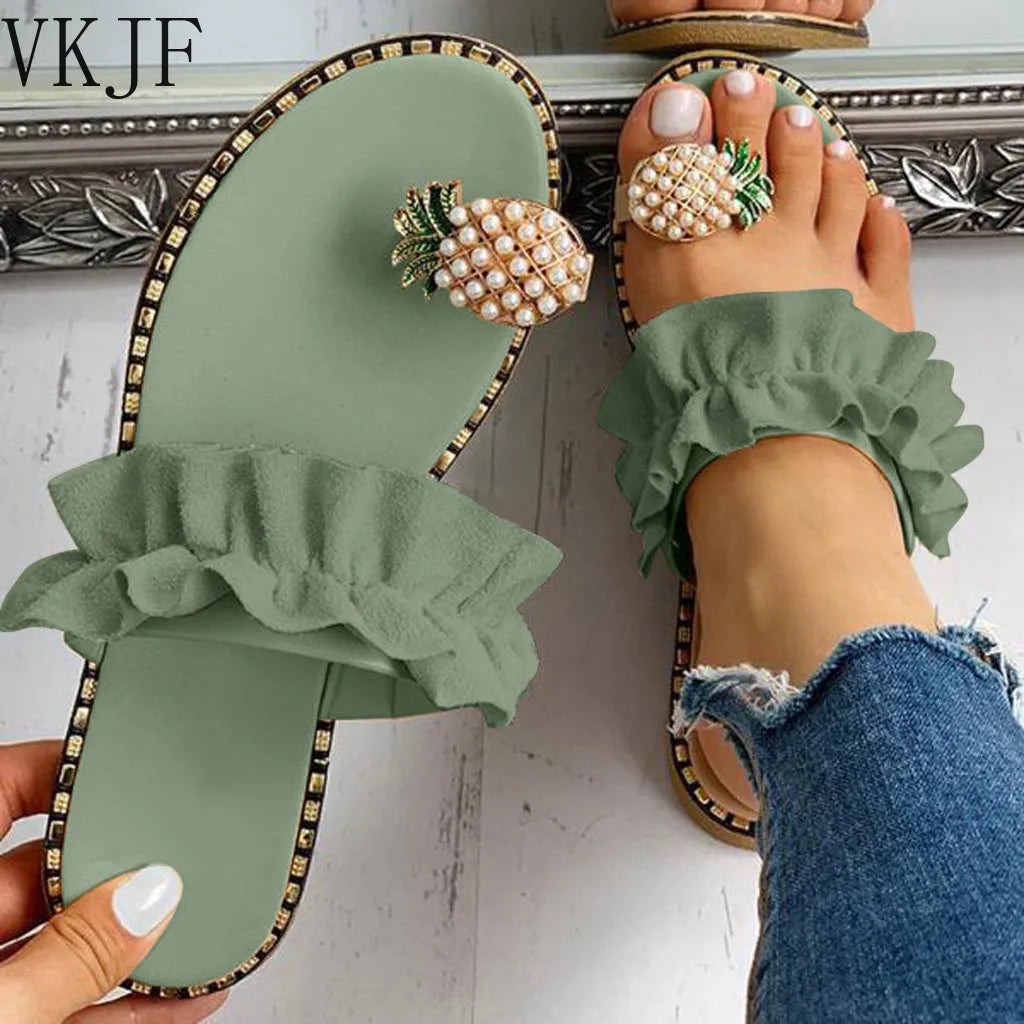 Luxury women’s pineapple pearl flat toe sandals, ideal for beach outings, featuring a stylish bohemian design in plus sizes.