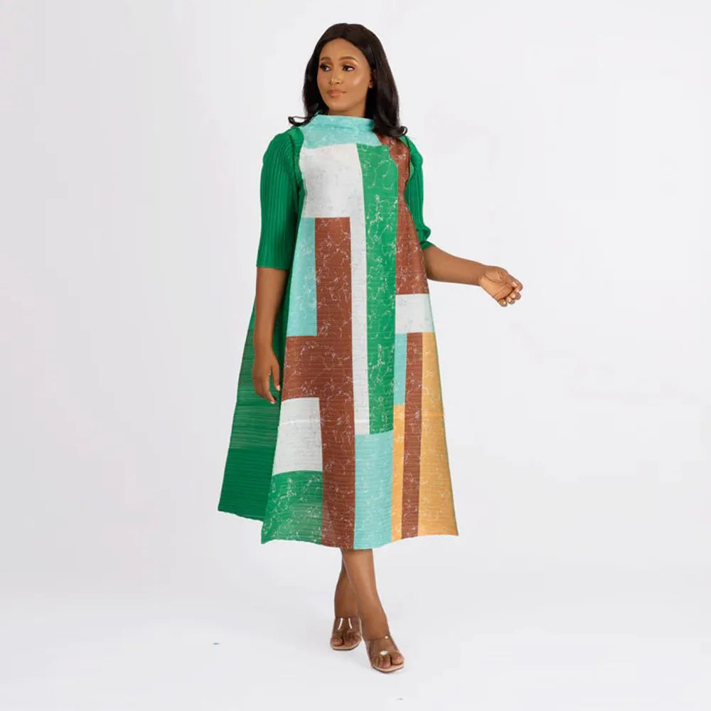 Stylish long Dashiki dress in plus size with 3/4 sleeves, perfect for special occasions, blending culture with contemporary fashion.