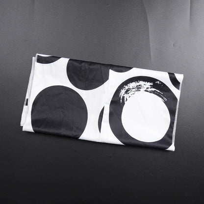 Close-up detail of luxurious polyester and spandex abaya, featuring a pullover closure for comfort and ease.