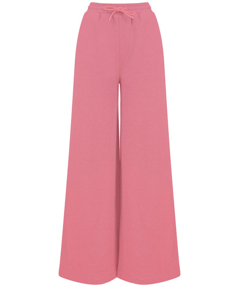 Model wearing sustainable wide-leg joggers, demonstrating the elegant relaxed silhouette and modern proportions suitable for contemporary fashion.