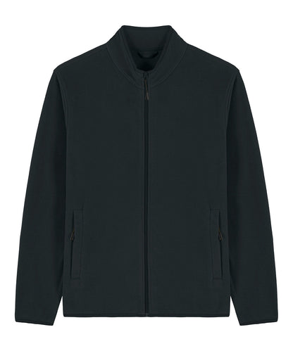 Close-up of the premium soft texture of the men’s fleece jacket, made from 100% recycled polyester, highlighting the eco-friendly fabric.