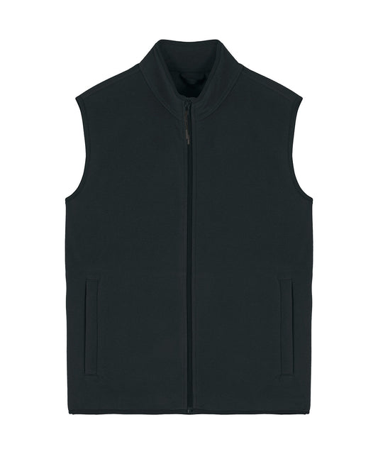 Elegant view of the men's recycled fleece sleeveless jacket highlighting its modern fit and versatility for stylish layering.