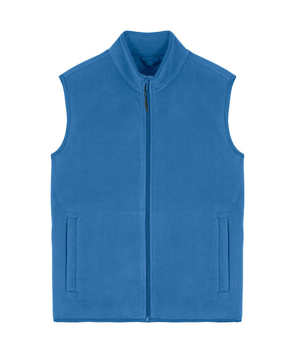 Chic design of the men's recycled fleece bodywarmer, offering warmth and style for modern men who value sustainability.