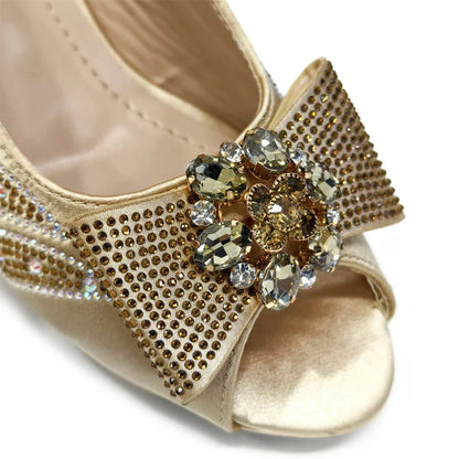 Complete women’s outfit featuring Venus Chan purple high heels and matching handbag, epitomising luxury and fashion-forward design