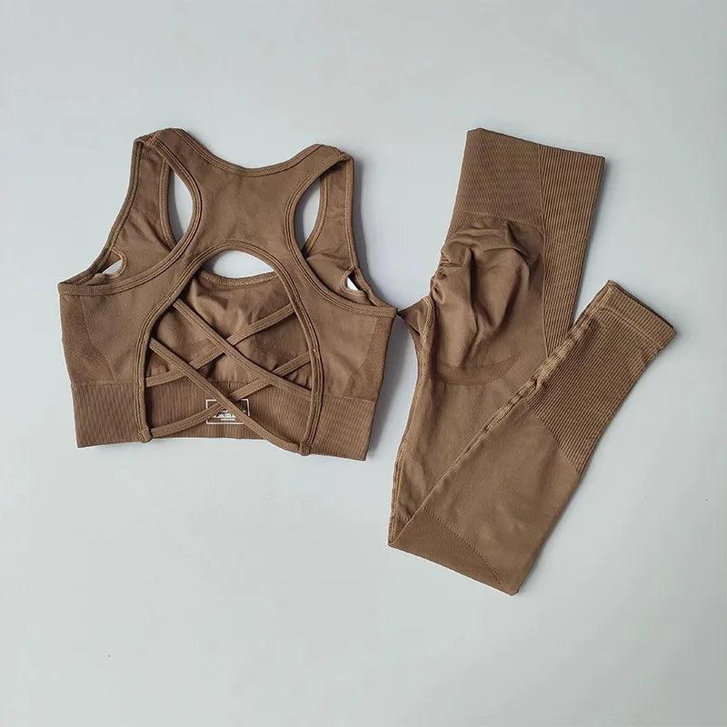 Complete luxury fitness suit featuring seamless high waist leggings and a supportive sports bra, ideal for a chic gym outfit.