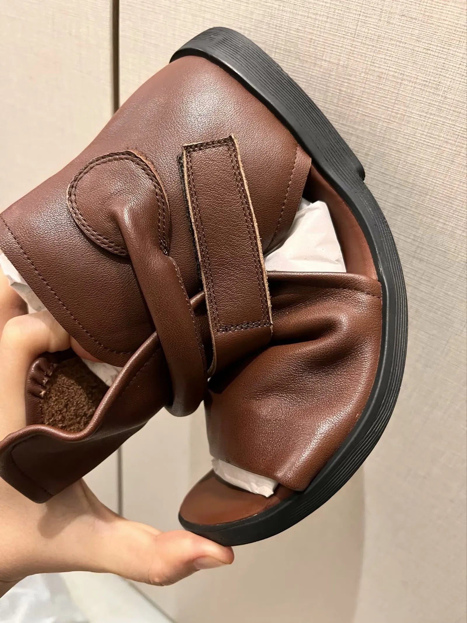 Stylish Birkuir open toe sandals in a classic design, ideal for women's casual wear with a chic, luxury appeal.