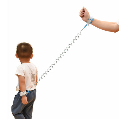 Elegant children's anti-loss bracelet with a robust key lock system, perfect for safeguarding young ones while providing a stylish accessory for ages 0-12.