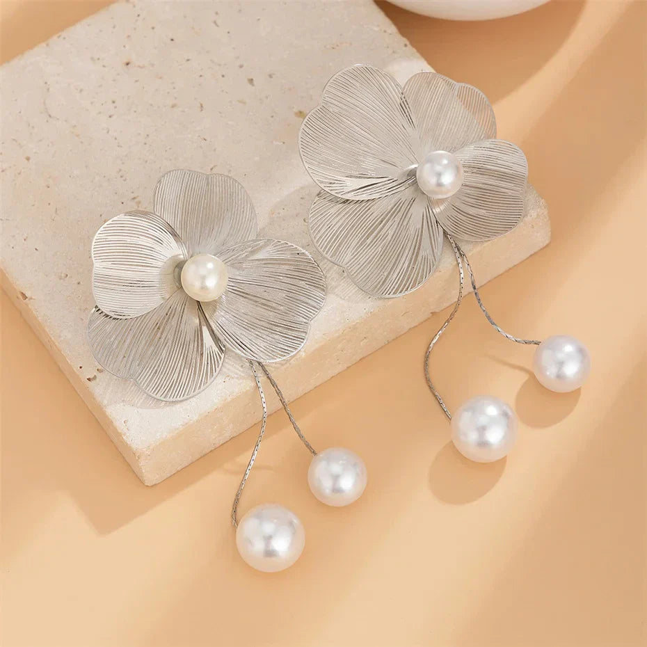 Chic long tassel earrings made from zinc alloy metal, showcasing a fashionable floral motif and imitation pearls, suitable for women seeking elegant accessories.