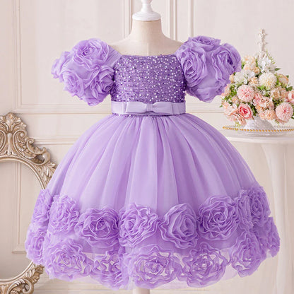 Chic short-sleeve princess dress featuring exquisite floral details, designed for young girls for special occasions.