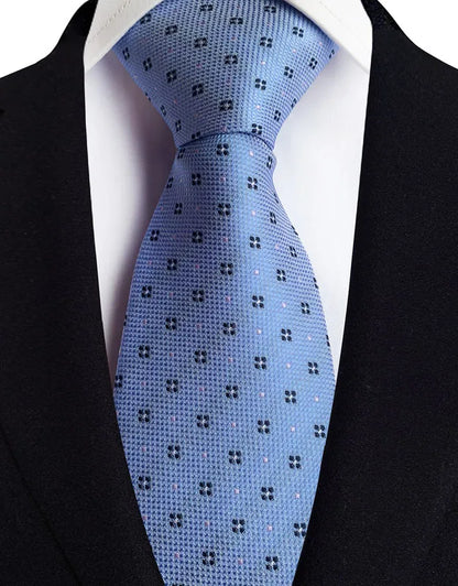 Refined and stylish men's necktie in a luxurious floral design, offering versatility for various occasions.