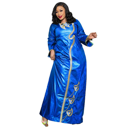 Chic plus size African dress for women, designed for special occasions, with exquisite embroidery and an open stitch closure.