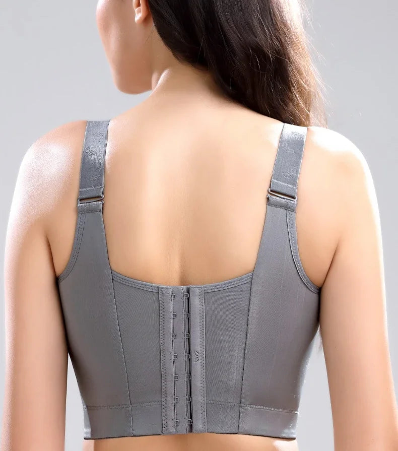 Sophisticated adjustable straps on a plus size bra, crafted to elevate your confidence and elegance.