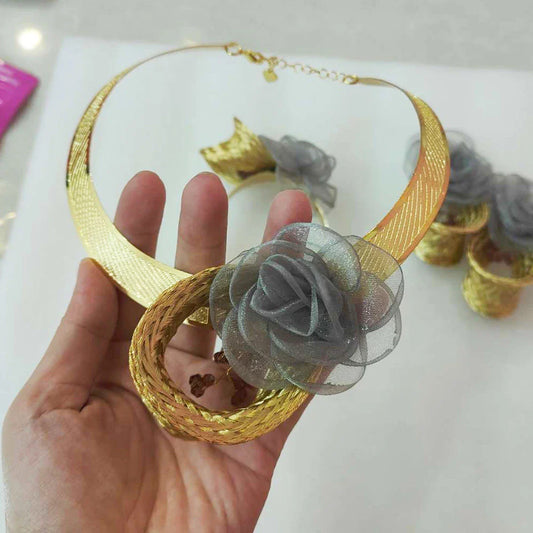 Glamorous Brazilian heavy earrings in gold finish, designed for trendsetting women, ideal for enhancing bridal and party attire.