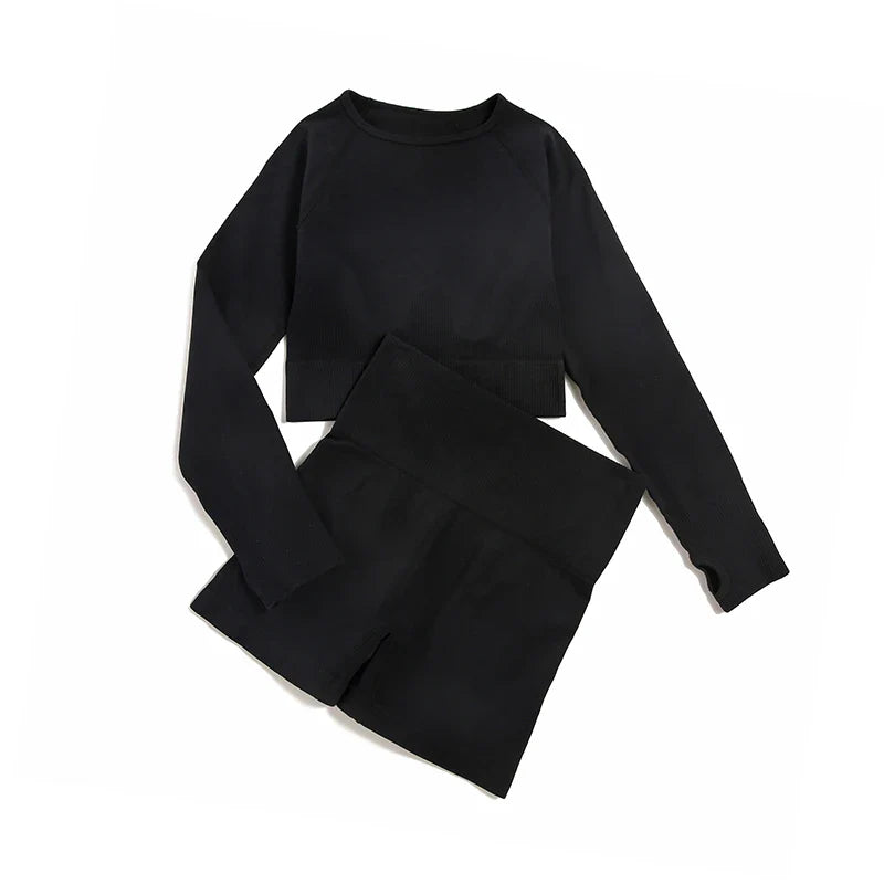 Stylish WAREBALL seamless fitness outfit in classic black, designed for women seeking elegance and functionality in their yoga and workout attire.