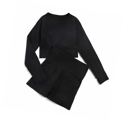 Stylish WAREBALL seamless fitness outfit in classic black, designed for women seeking elegance and functionality in their yoga and workout attire.