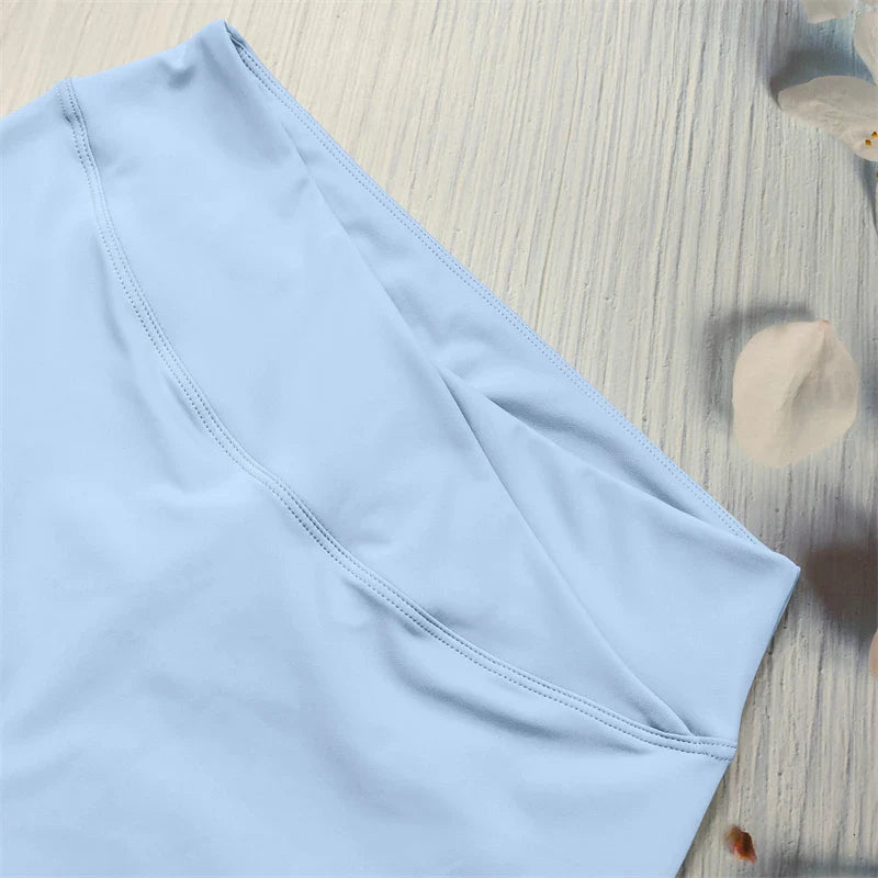 Elegant Women's butt-lifting training outfit showcasing a modern fit and premium quality materials for ultimate comfort.