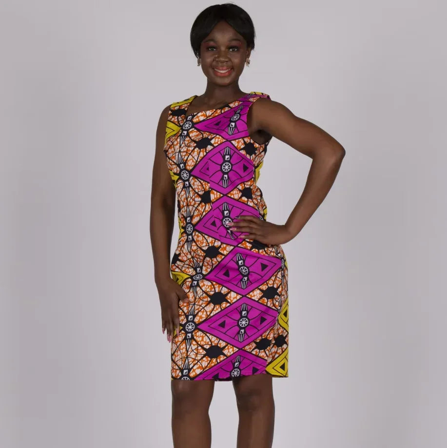 Chic Dashiki style evening dress showcasing exquisite African fabric, designed for a sophisticated look.