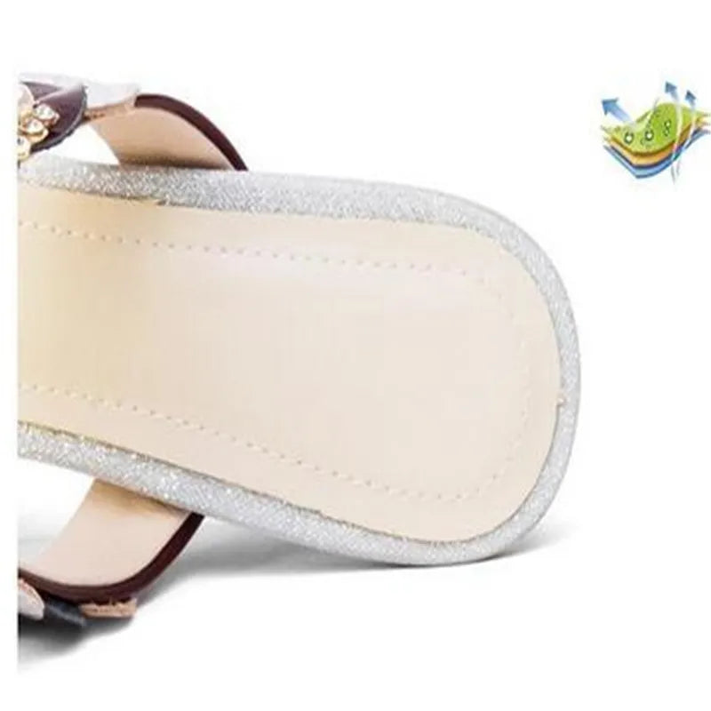 Sophisticated women's slides with a slip-on closure, featuring a supportive latex foam insole for all-day comfort and style.