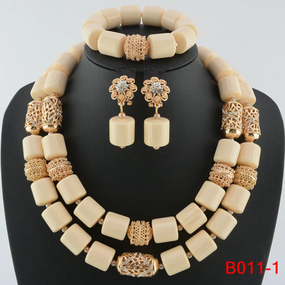 Complete view of the exquisite African wedding jewelry set, including a necklace, earrings, and bracelet, ideal for weddings and special celebrations.