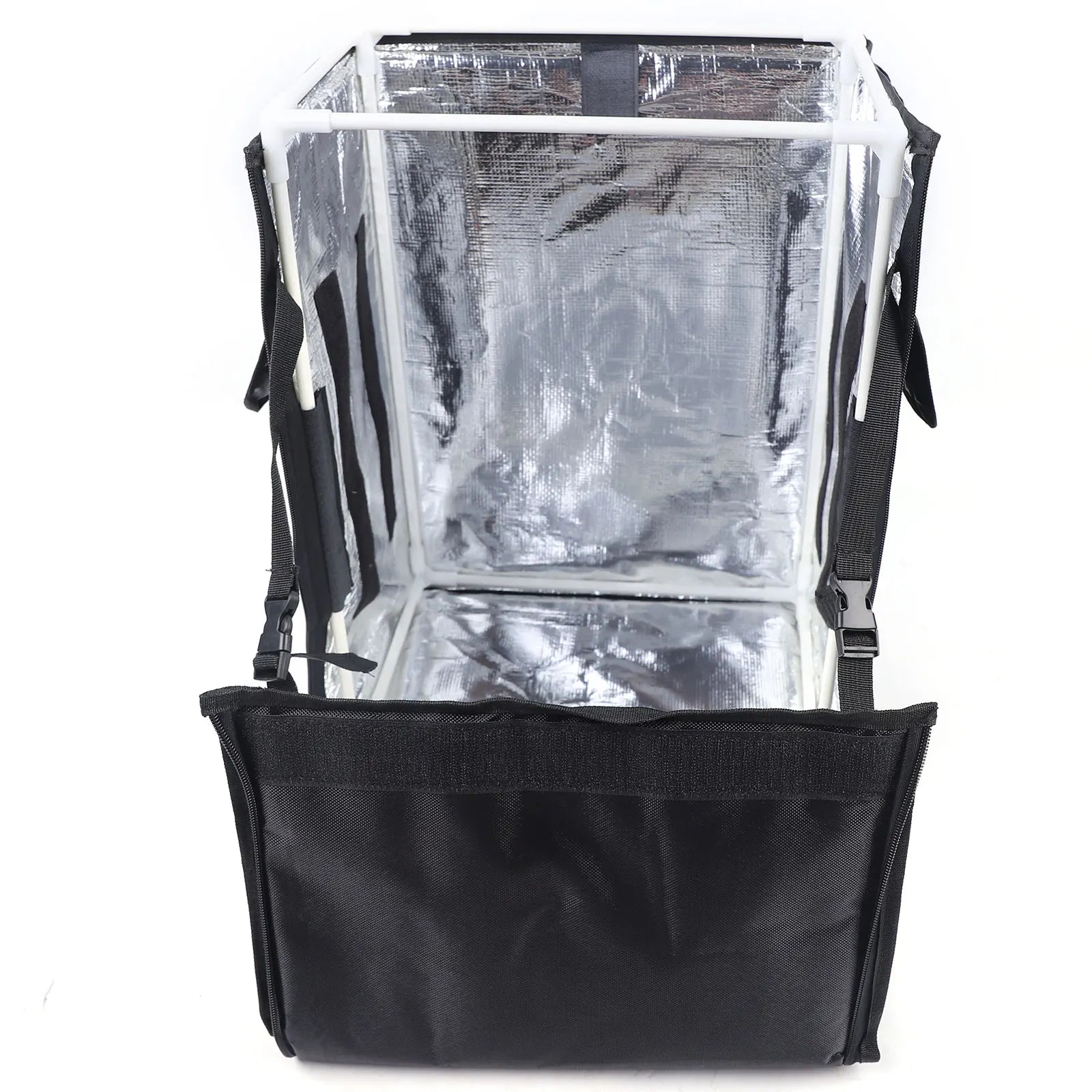 Chic lifestyle shot of the 42L waterproof Oxford cloth pizza delivery backpack being used at an outdoor picnic, emphasising luxury and functionality in food delivery.