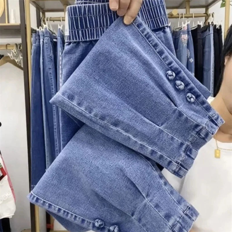 Versatile casual denim trousers for women, showcasing a flattering skinny fit ideal for various occasions from daywear to evening outings.