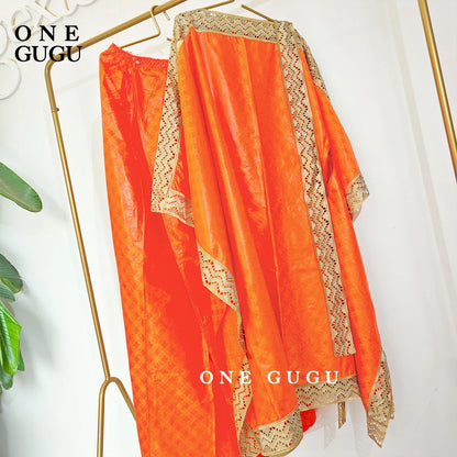 Full display of the elegant Plus Size 2 Piece African Dress Set adorned with decorative stones, suitable for both daily wear and festive gatherings.