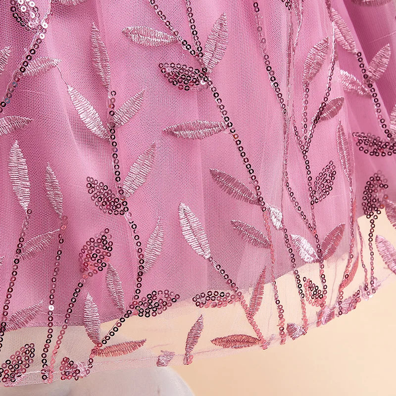 Chic Girls' summer dress with a graceful silhouette, ideal for formal events and birthday parties, available in sizes for ages 2-12.