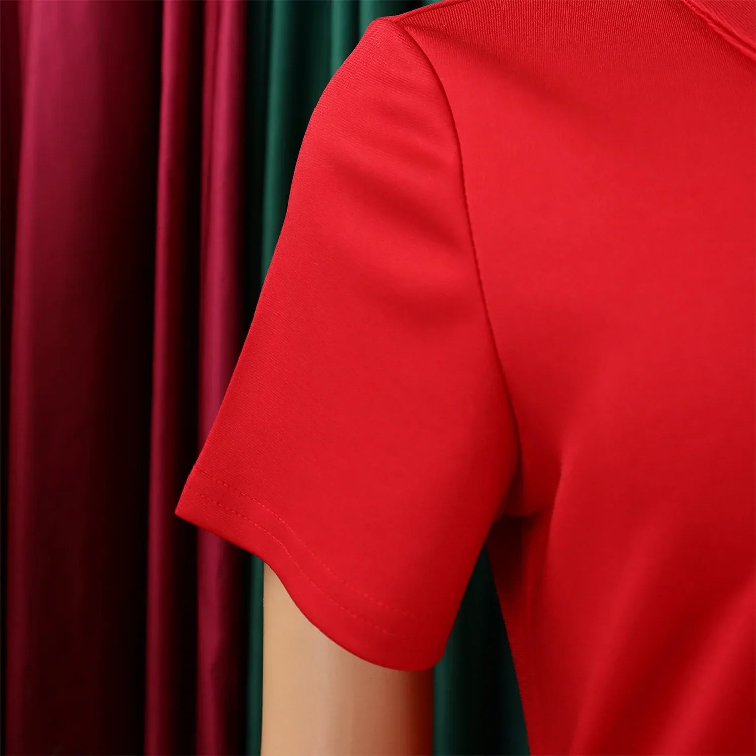 Back view of the chic women's evening dress featuring a zipper closure, demonstrating its flattering design and premium quality.