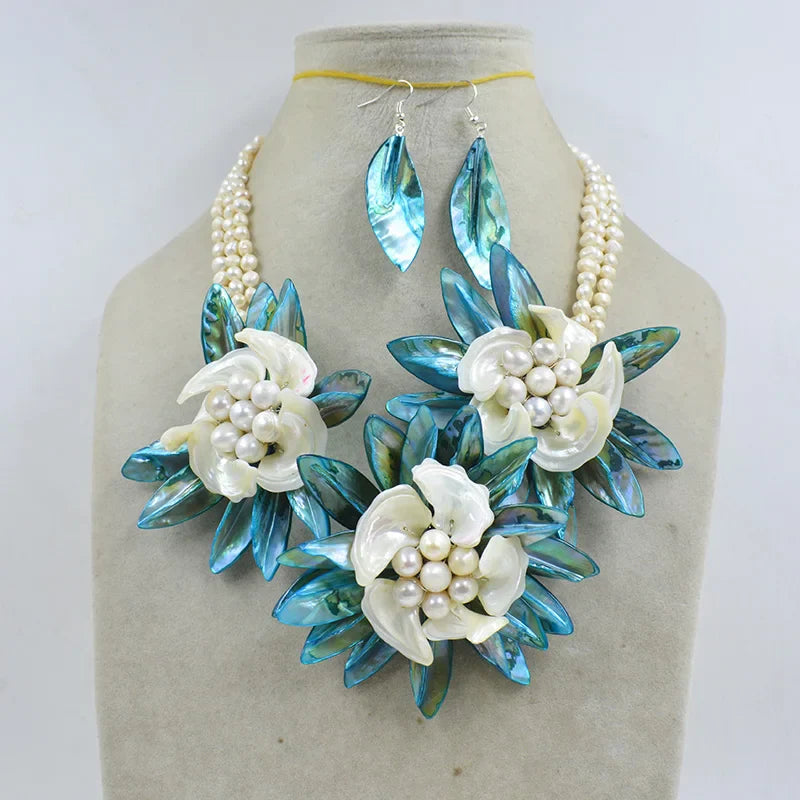 Stunning 20-inch Crystal-Embellished Wedding Necklace with Shell Flowers, perfect for adding a touch of sophistication to bridal attire.