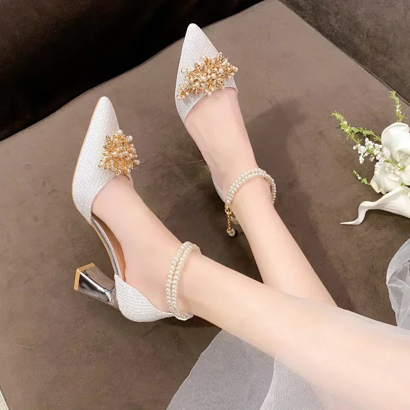 Elegant luxury women's high heels featuring a pointed toe and exquisite metal beaded design, perfect for summer weddings and formal banquets.