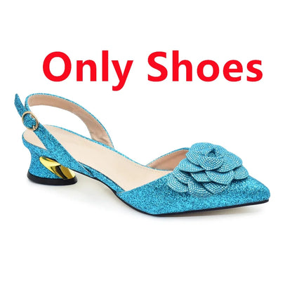 Chic and sophisticated women's shoe and bag set, featuring shimmering details and a modern design, perfect for summer events.