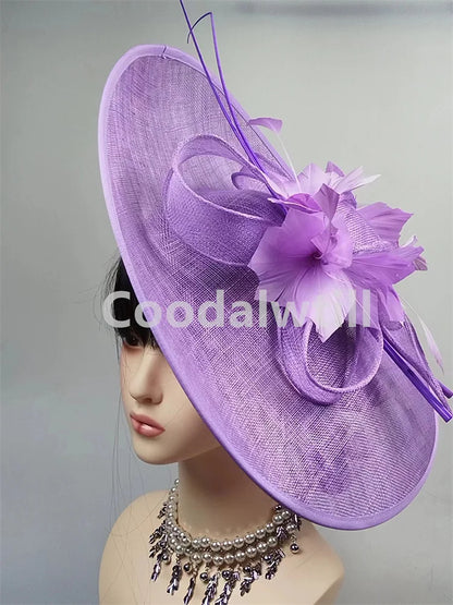 Fashionable fascinator hat for women, a stunning accessory for weddings and upscale events, made from high-quality materials for utmost comfort.