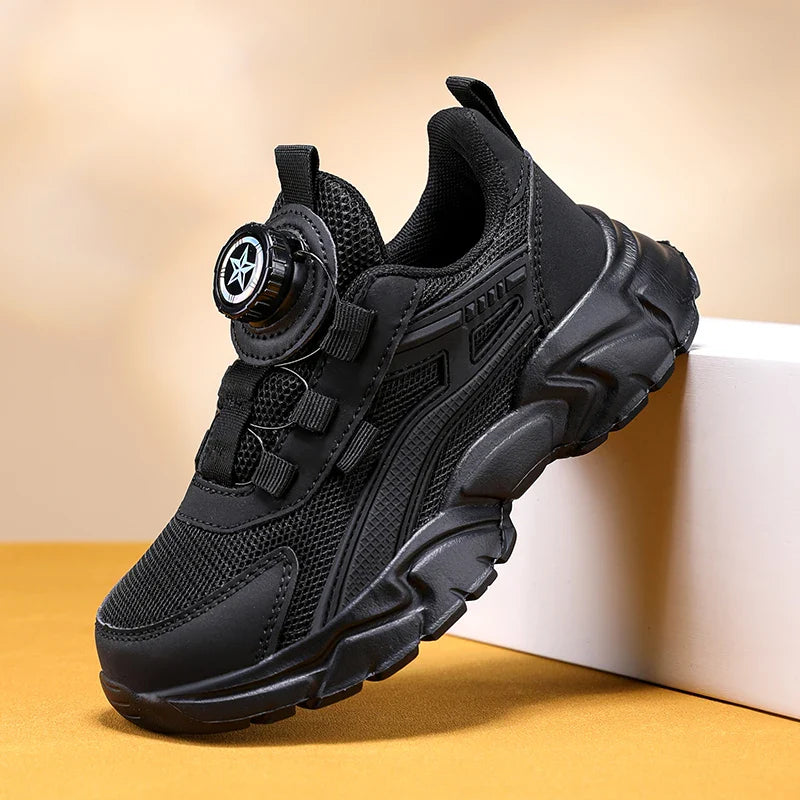 Stylish boys' summer sneakers in black mesh, designed for ages 7-13, equipped with a secure anti-slip design for safe and fashionable outdoor activities.