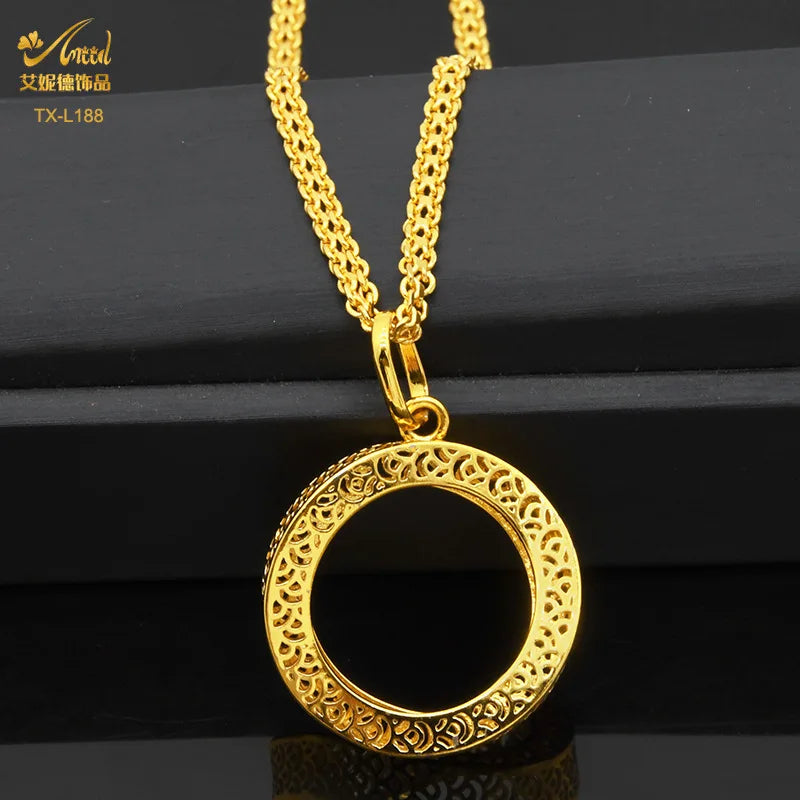 Chic pair of earrings from the exquisite 24K gold-plated copper jewelry set, perfect for weddings and special occasions.