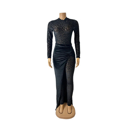 Chic CM.YAYA long skirt ensemble featuring a velvety leopard pattern, ideal for high street fashion enthusiasts.