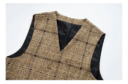 Full ensemble of Men's One Button Suit Set with vest and trousers displayed on elegant mannequin, ideal for autumn wedding or business attire.