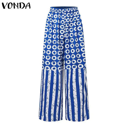 Chic long sleeve striped shirt from the VONDA plus size collection, paired with comfortable elastic pants – a perfect outfit for all occasions.