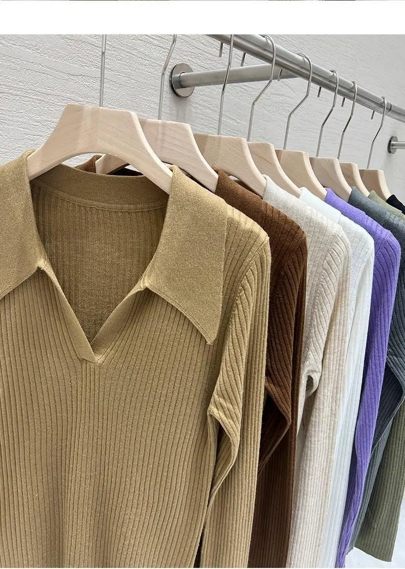 Chic long-sleeve knitted sweater for women, showcasing a sophisticated solid colour design, perfect for autumn and winter styling.