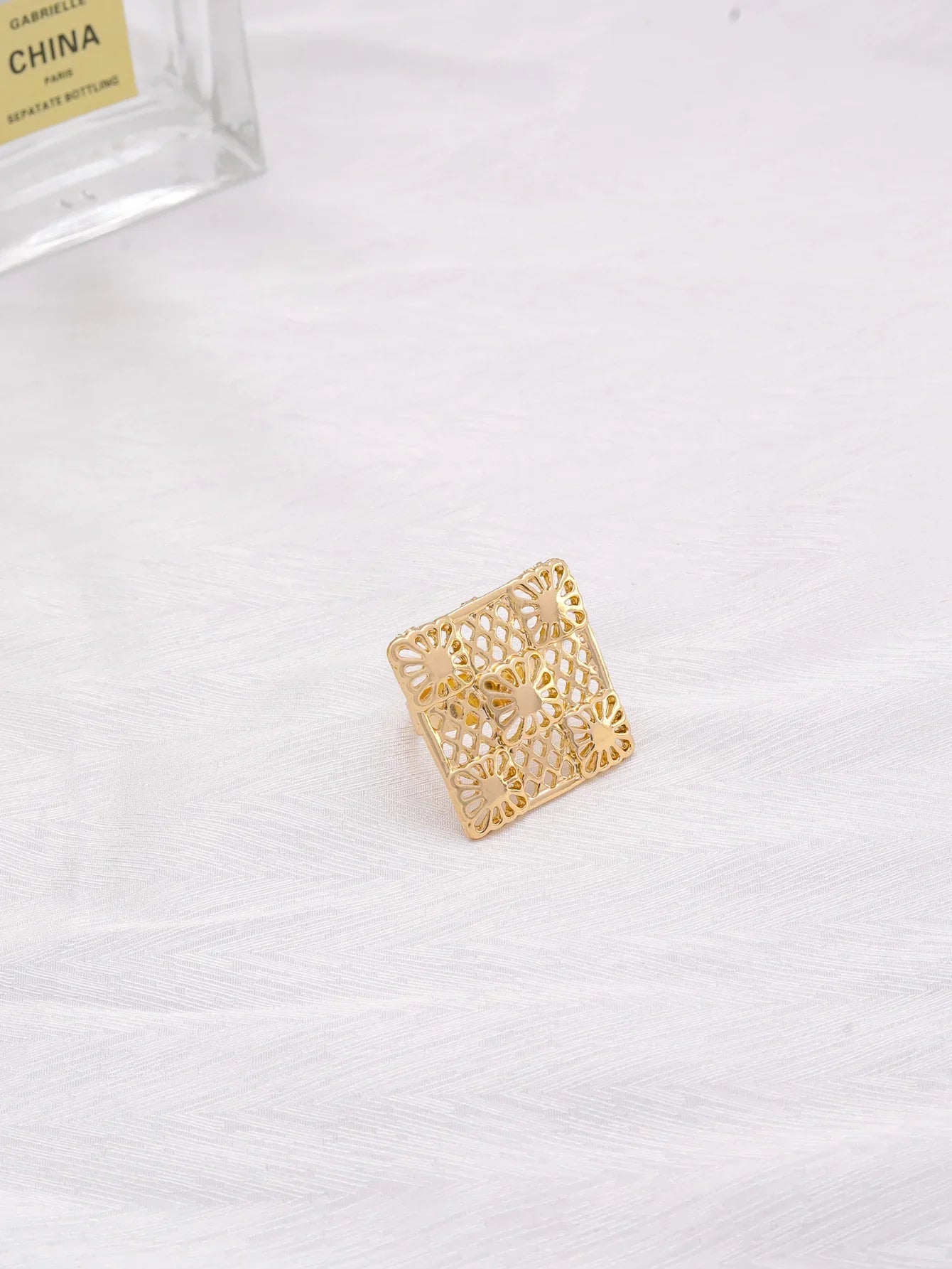 Complete Luxury Geometric 18K Gold Plated Jewelry Set including Necklace, Earrings, Bracelet, and Ring, a must-have for fashion-conscious women.