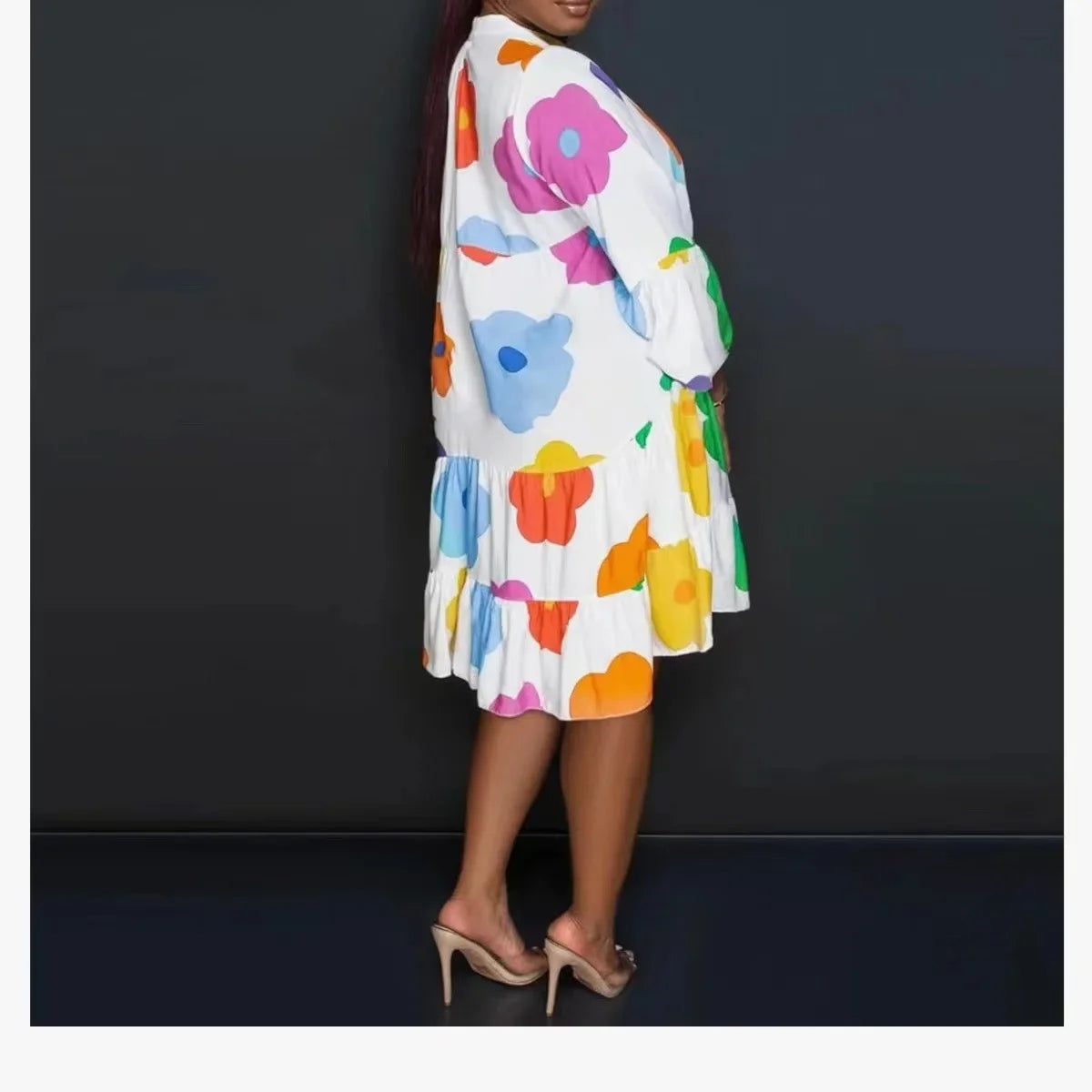 Exclusive shot of the printed loose jumpsuit with long sleeves, reflecting casual luxury and high-quality craft from Guangdong, ideal for middle-aged women.