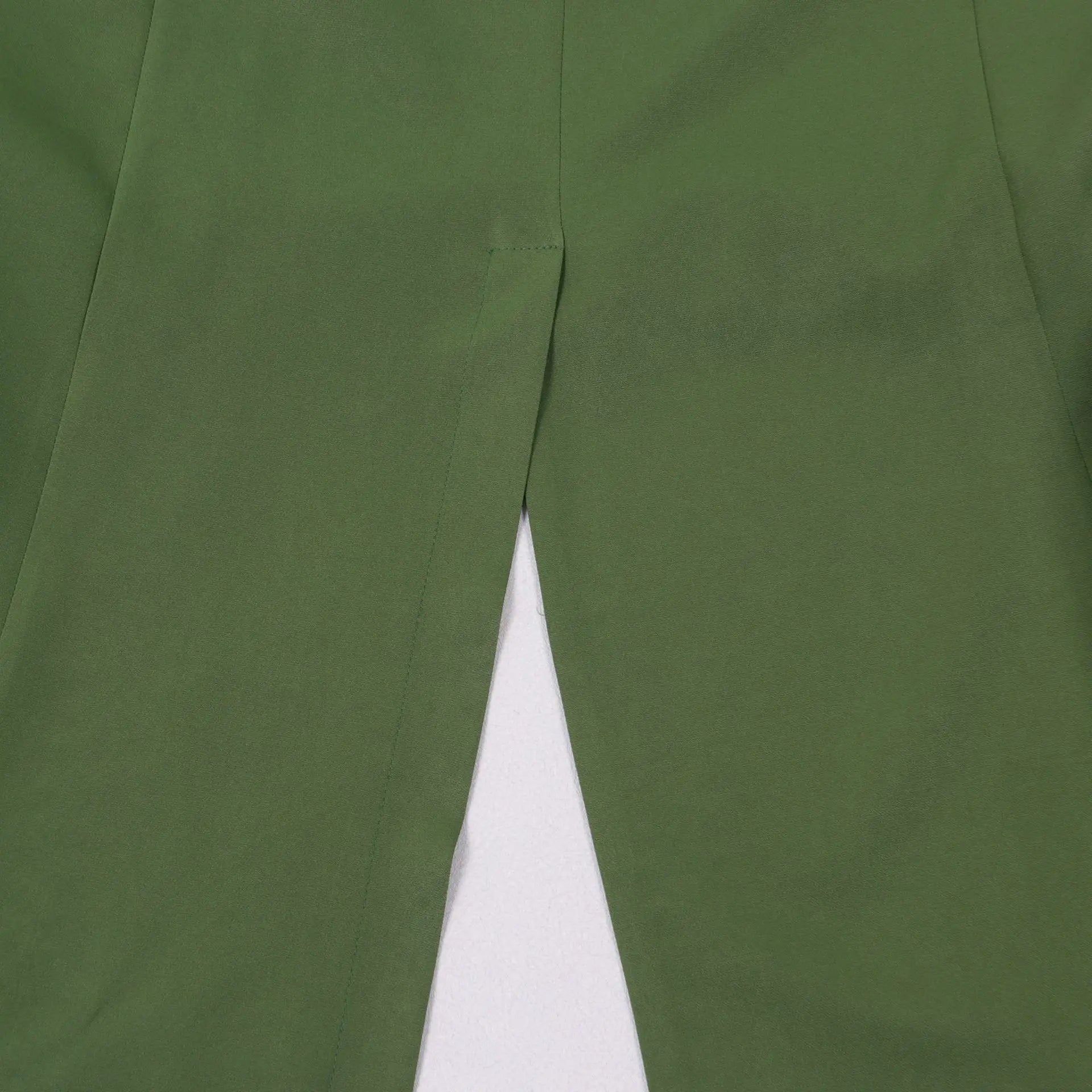 Sophisticated office lady outfit featuring a luxurious x-long blazer coat and delicately tailored wide leg pants suitable for autumn and winter seasons.