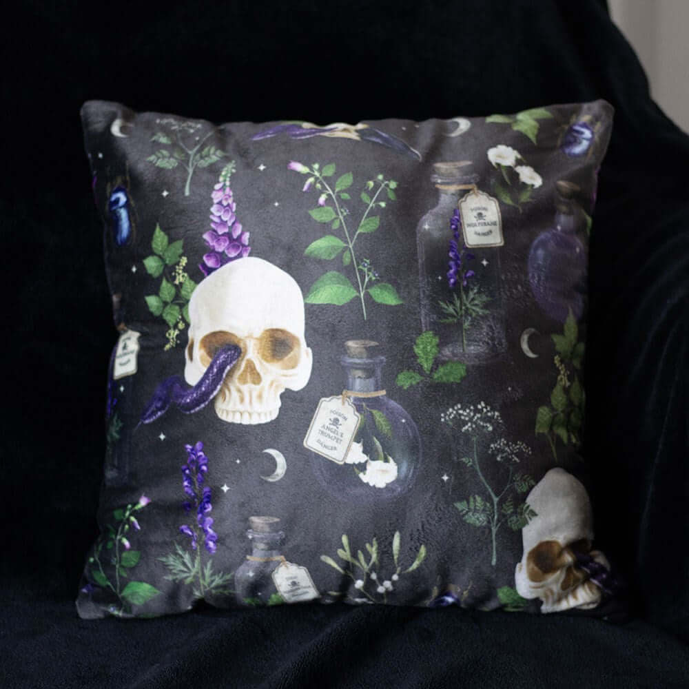 35cm Gothic cushion adorned with a striking venom and vines design, enhancing the aesthetic of a modern and elegant home decor.