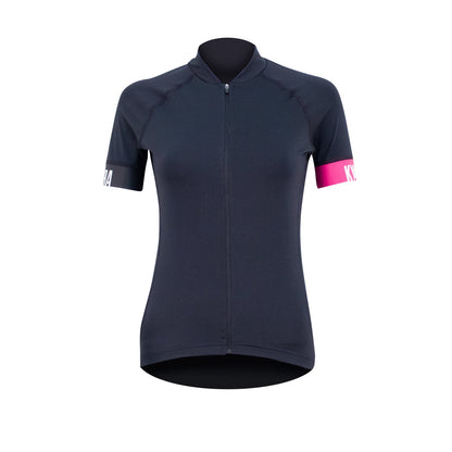 Close-up of the KYMIRA Women's Infrared Onyx Cycle Jersey's breathable fabric and comfort grip arms, perfect for stylish athletic wear.
