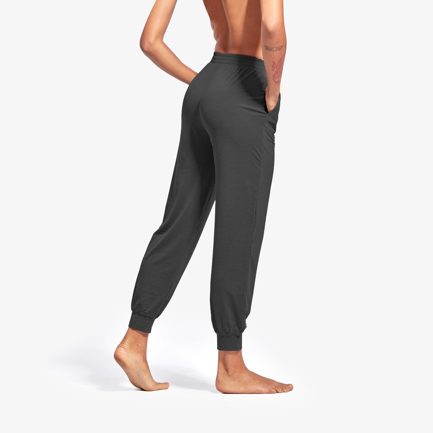 KYMIRA Women's Sleepwear bottoms in soft jersey fabric, ideal for overnight recovery and designed to enhance sleep quality with infrared technology.