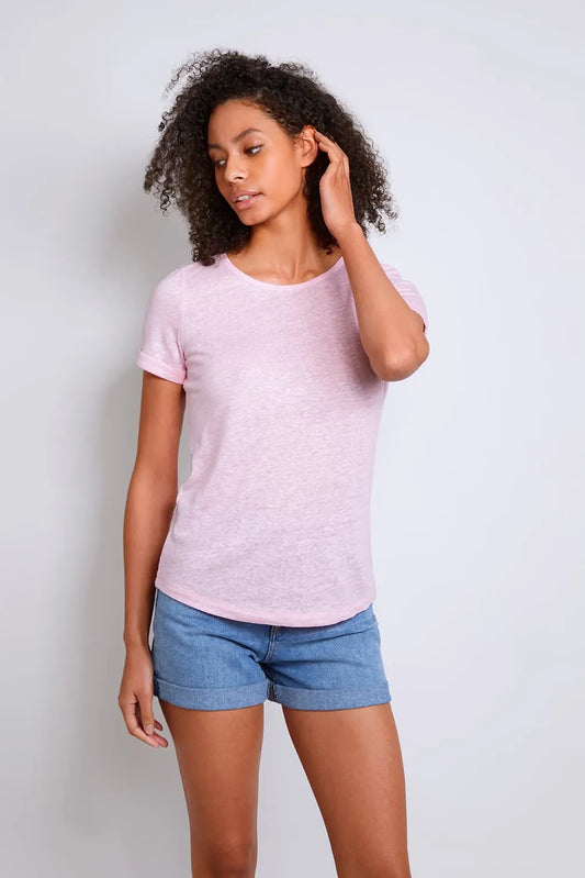 Luxury women's 100% linen t-shirt in a relaxed fit, perfect for summer style.