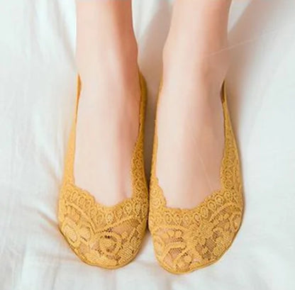 Dazzling Dreams Studio's exquisite no show lace socks, combining breathable materials with fashionable lace trim for a luxurious sock experience.